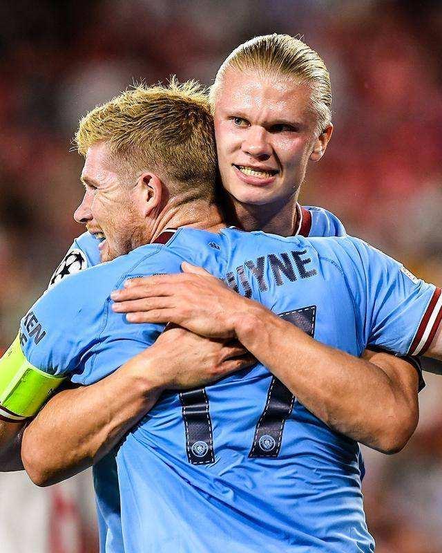 米切尔半场投篮12中7，三分5中3得到22分1板1助1断