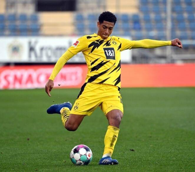 乔纳森-戴维：我可以踢任何位置；一直在训练后进行加练