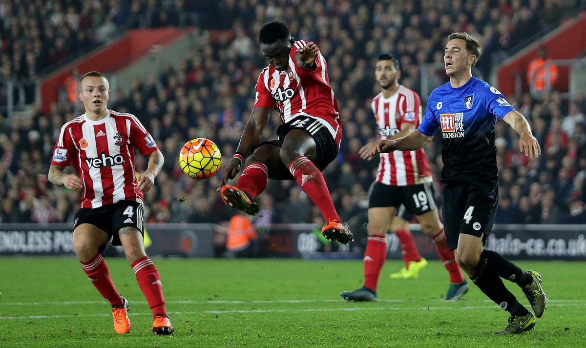 大罗：我告诉内马尔世界杯前一年只能训练、吃饭和睡觉