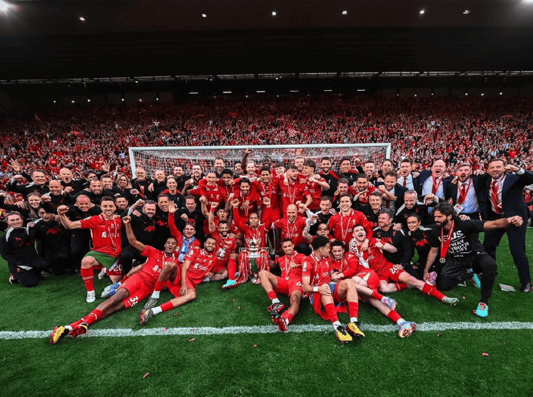 杜兰特连续得分，全队士气高涨