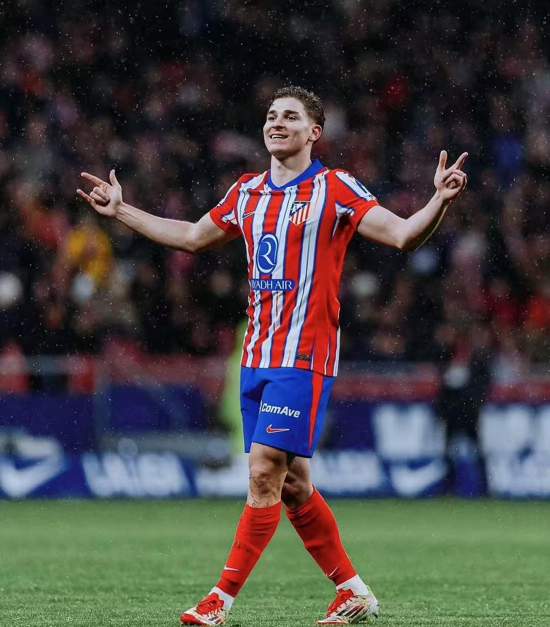 切尔西客战卡拉巴赫：若昂-佩德罗、乔治、吉滕斯首发