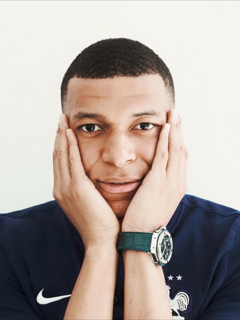 弗兰克：接手时觉得缺少6号位，帕利尼亚具有我们需要的特点