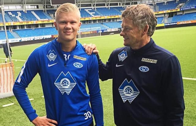 进球+造乌龙，麦克托米奈当选那不勒斯2-0卡拉巴赫全场最佳