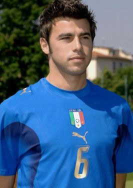 本赛季下半程的国安在成绩层面给了球迷们深刻的落差