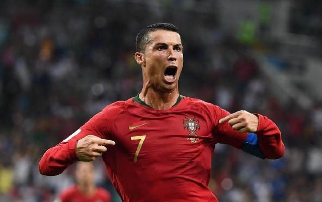 足球中超球员获选月最佳，数据联盟第一