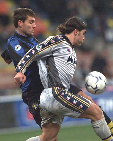 赫内斯：凯恩会在拜仁踢到2027年，在伦敦时他要靠保镖生活